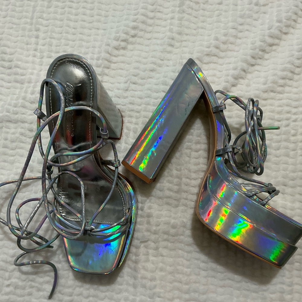 Heels - Picture 6 of 7